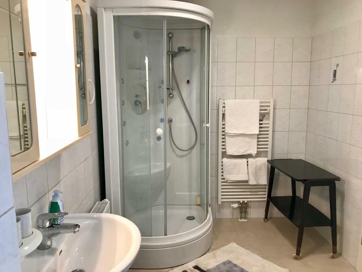 Traumhafte Wohnung Auf Pferde Ranch Aich  Kültér fotó